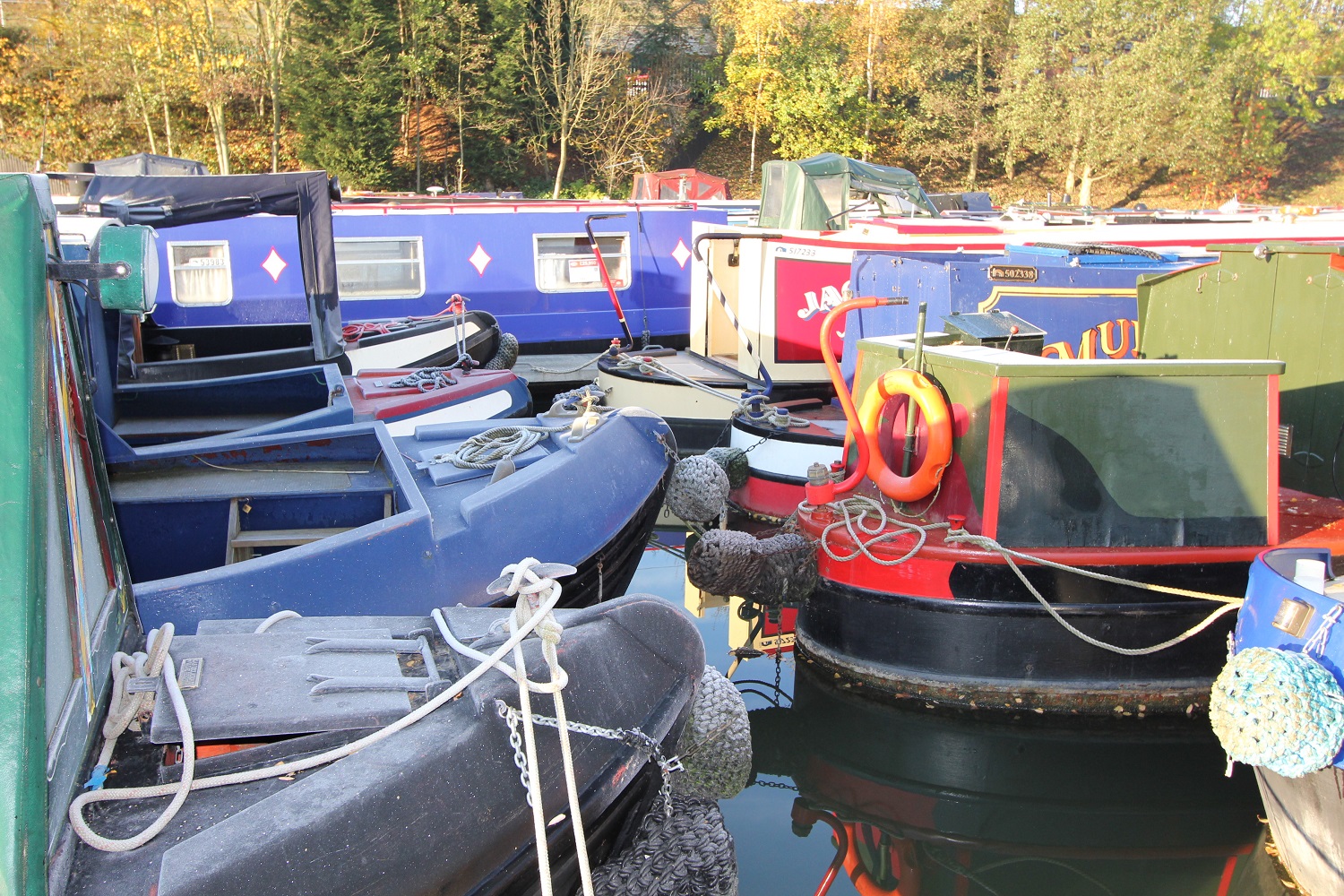 Top-tips-to-help-you-buy-your-first-narrowboat