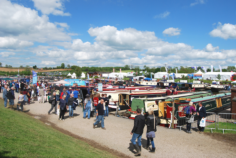 crick-boat-show-boats-on-show